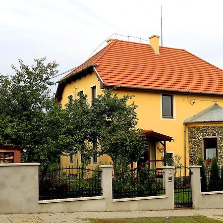 Nemes Apartman Егер Стая снимка