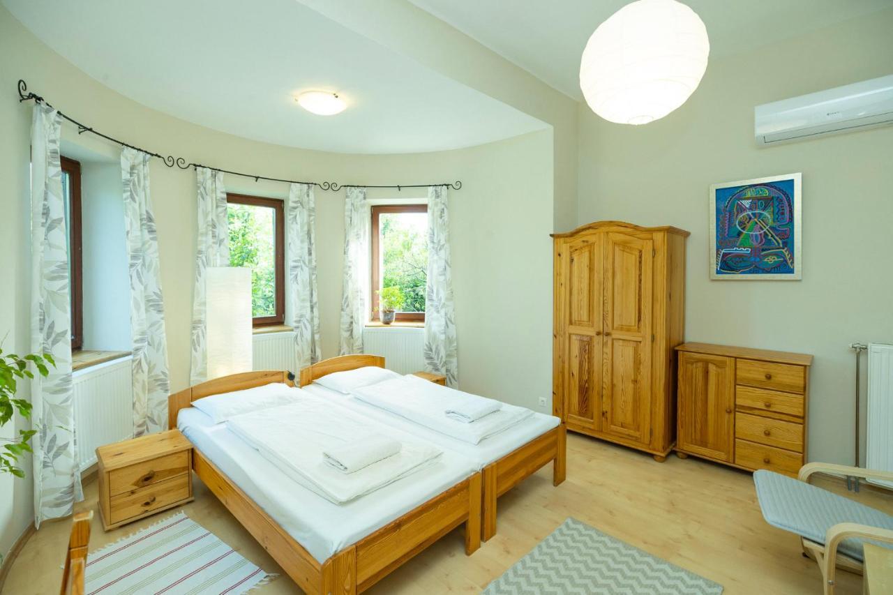 Nemes Apartman Егер Екстериор снимка