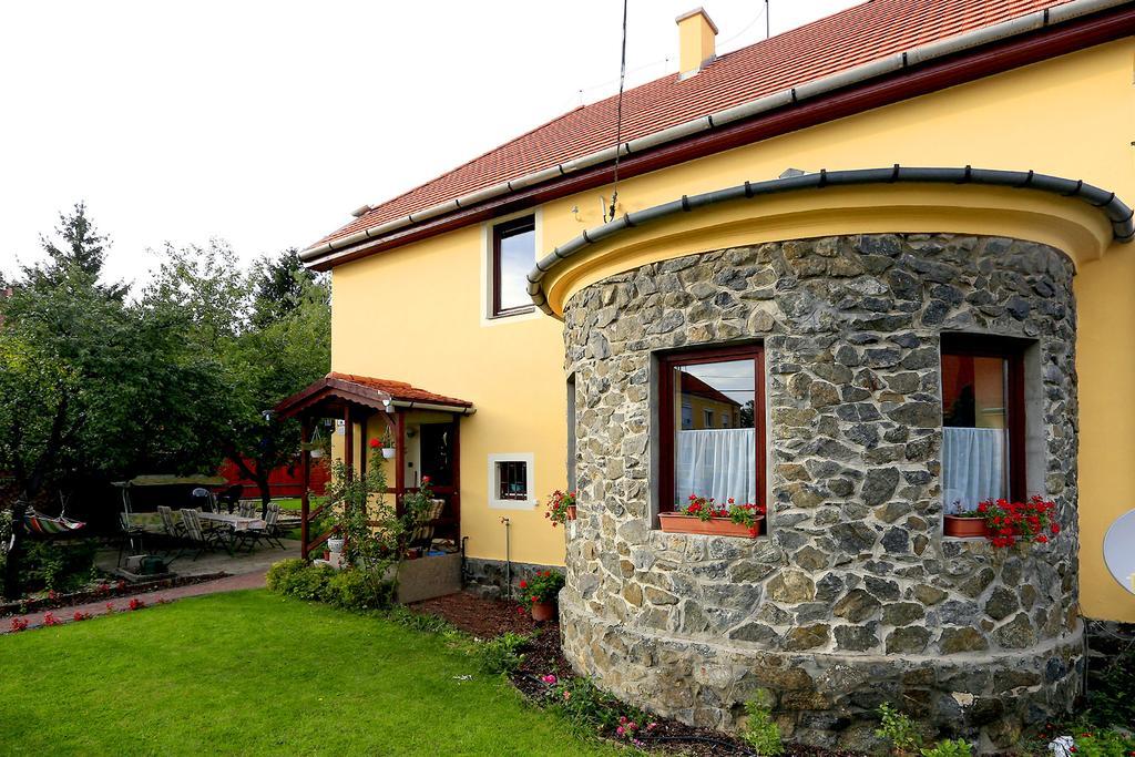 Nemes Apartman Егер Екстериор снимка