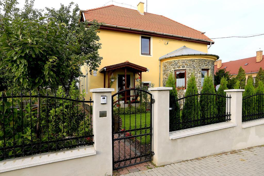 Nemes Apartman Егер Екстериор снимка